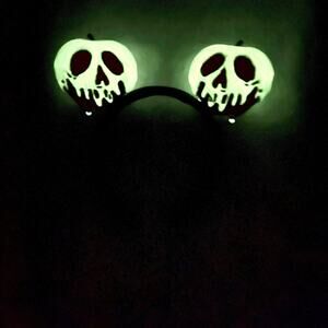 Rare Retired HTF Disney 2015 Glow in the Dark Poisonous Apple ears headband